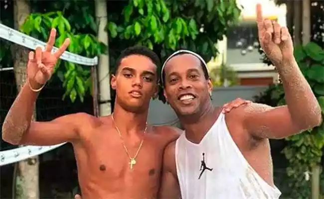 filho-de-ronaldinho-gaucho-deixou-as-categorias-de-base-do-cruzeiro_1_44122