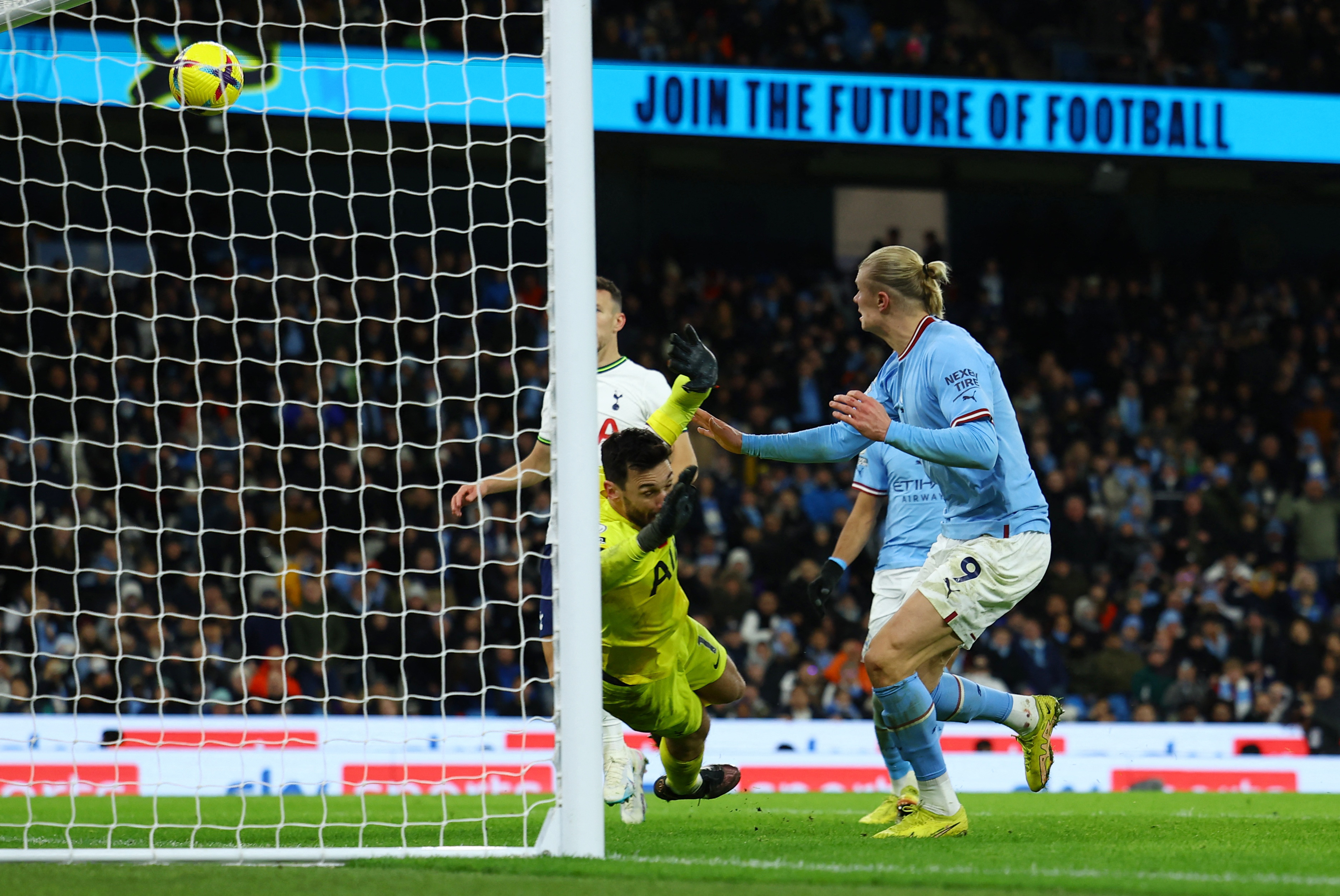 REUTERS/Molly Darlington