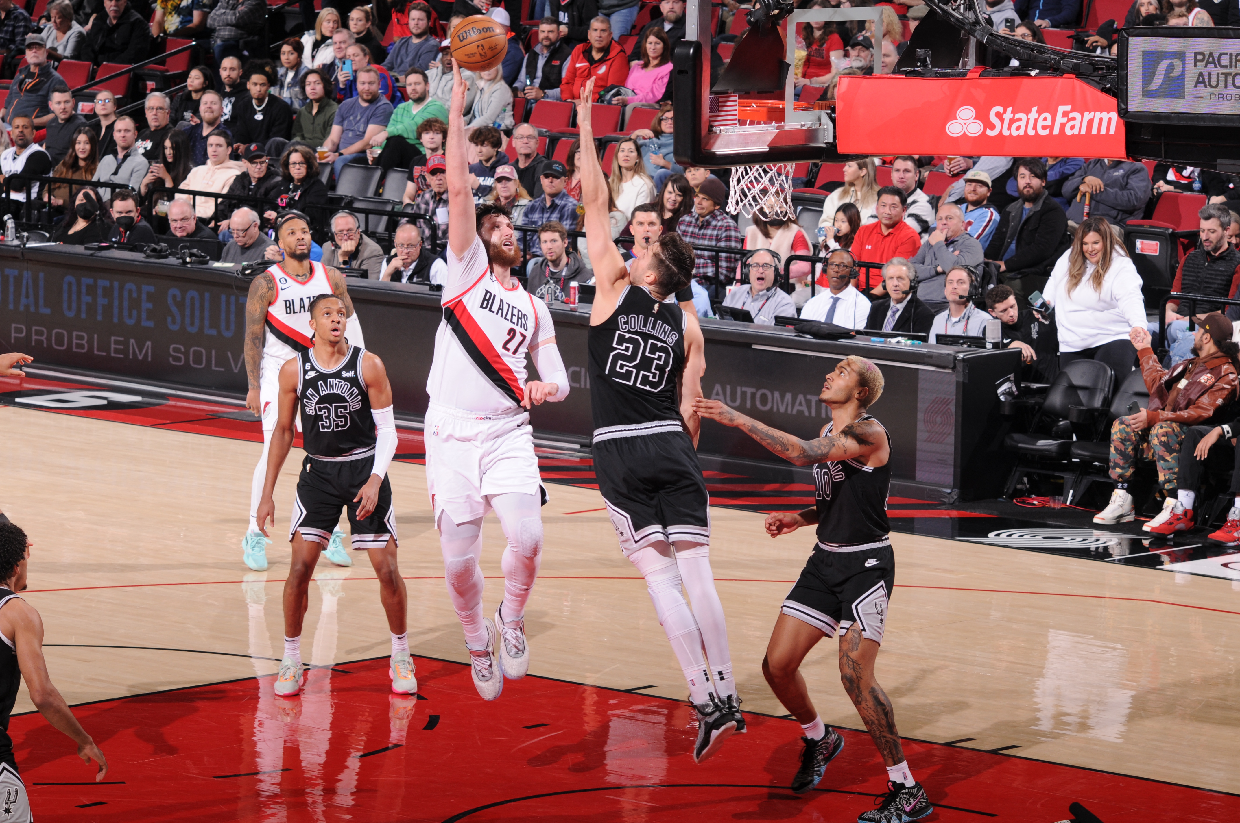 San Antonio Spurs v Portland Trail Blazers