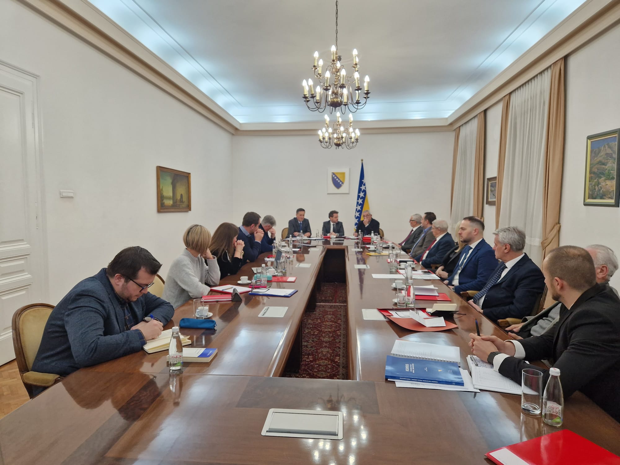 Član PBiH dr. Bećirović-Savjet za ustavnopravna pitanja,1
