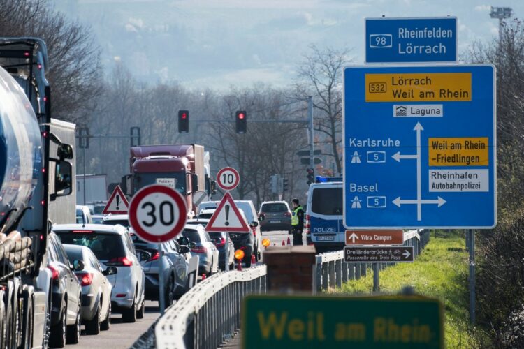 FRANCE-GERMANY-HEALTH-VIRUS