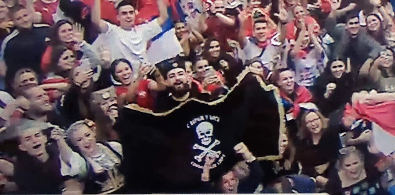 62469717-cetnicka-zastava