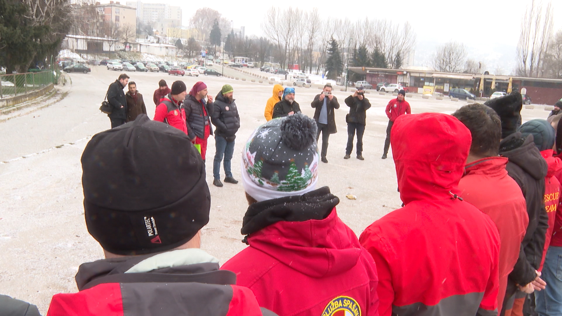 SA-PKG POMOC IZ BIH-AZU-1(20230208-183514605).mxf.00_00_05_22.Still001