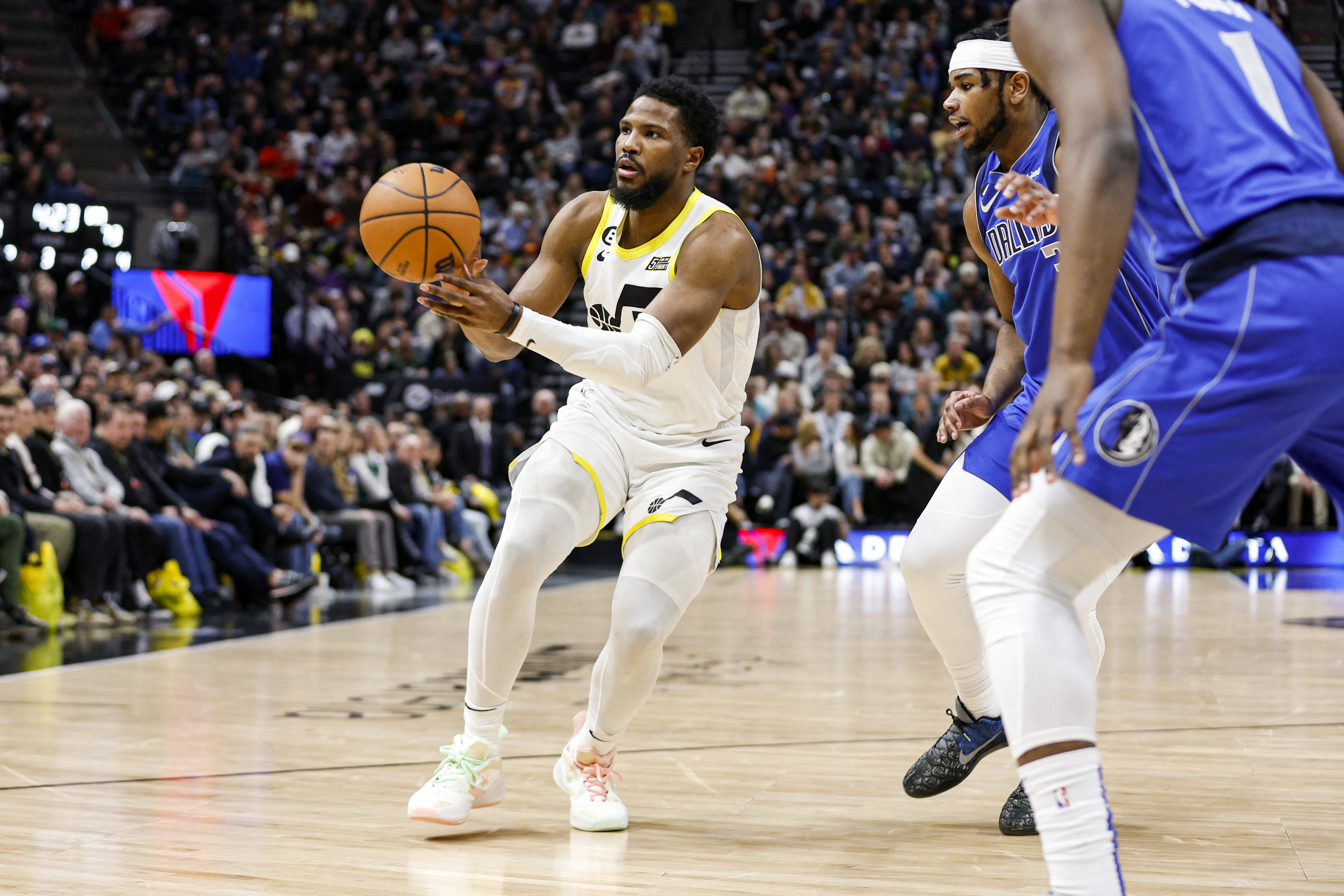 Dallas Mavericks v Utah Jazz