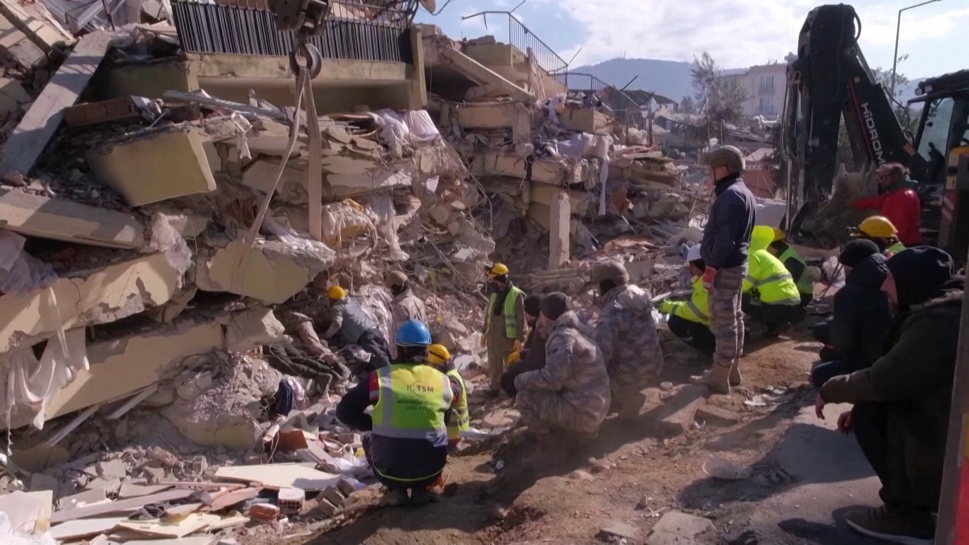 SA-TURSKA 110223 PKG-SLS-2(20230211-172754436).mxf.00_00_48_14.Still001