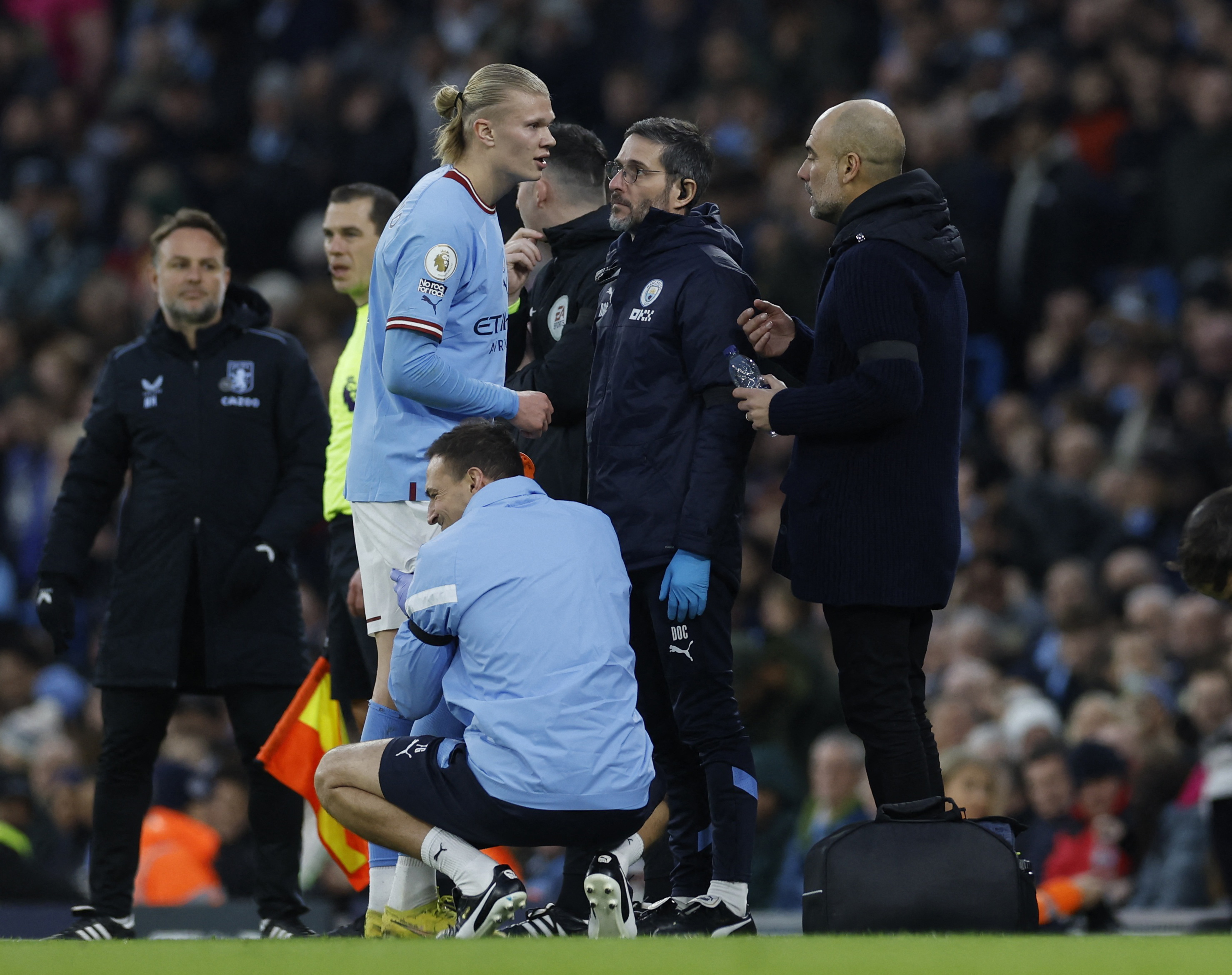 Premier League - Manchester City v Aston Villa