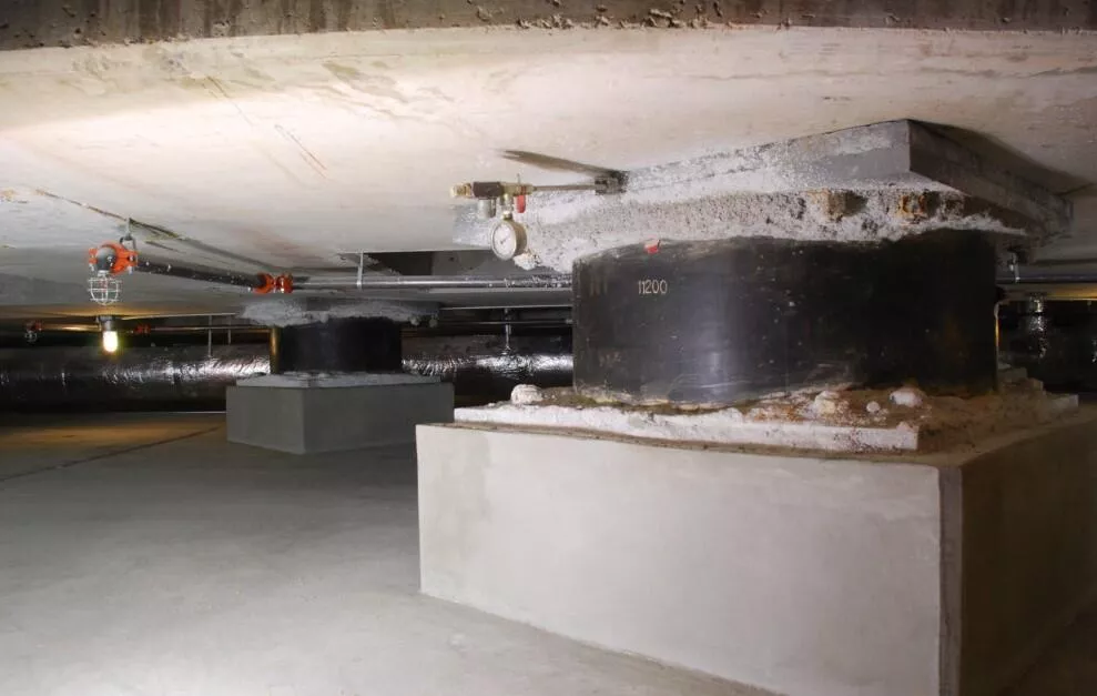 uređaji za seizmičku izolaciju