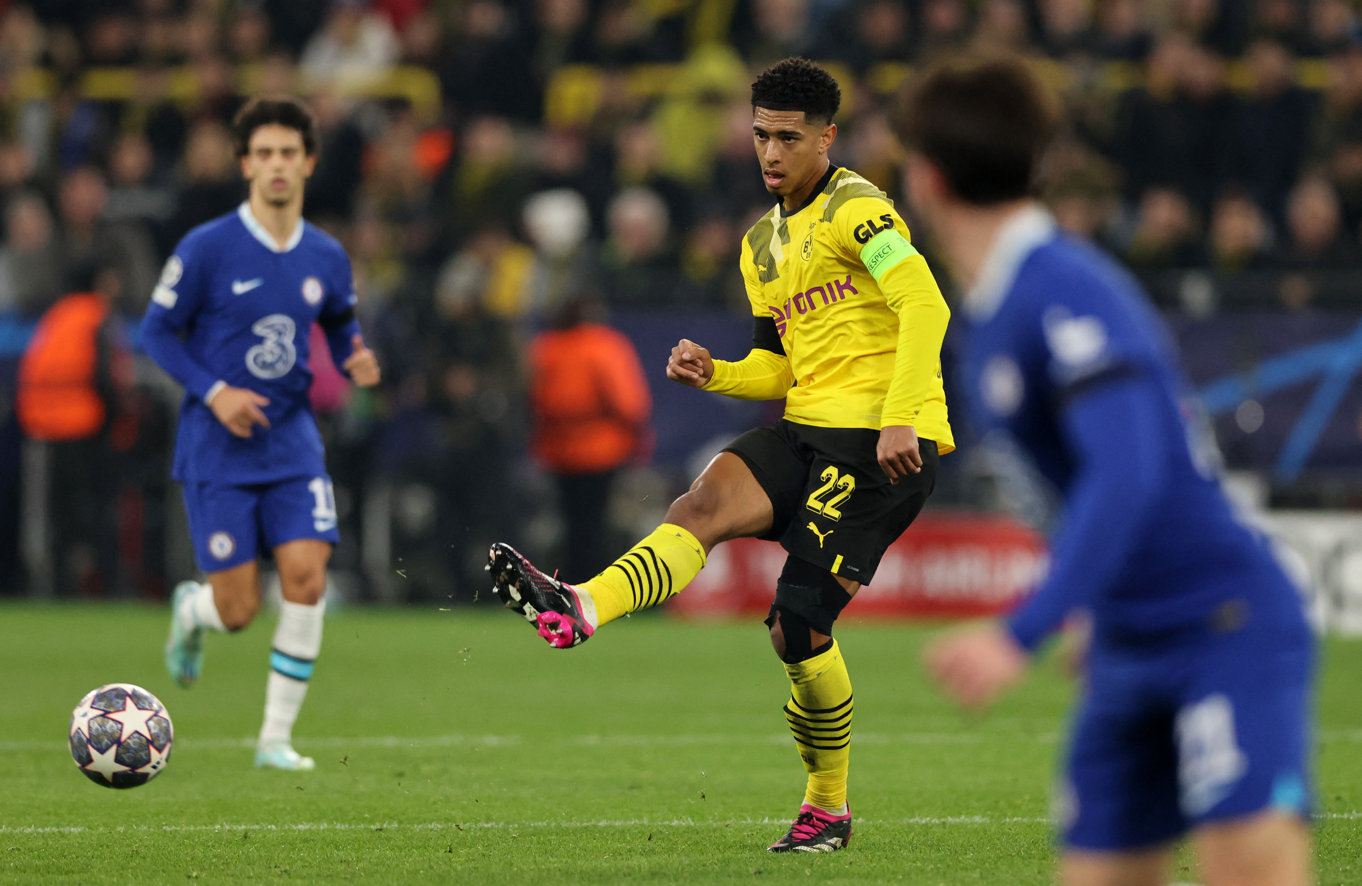 Champions League - Round of 16 First Leg - Borussia Dortmund v Chelsea