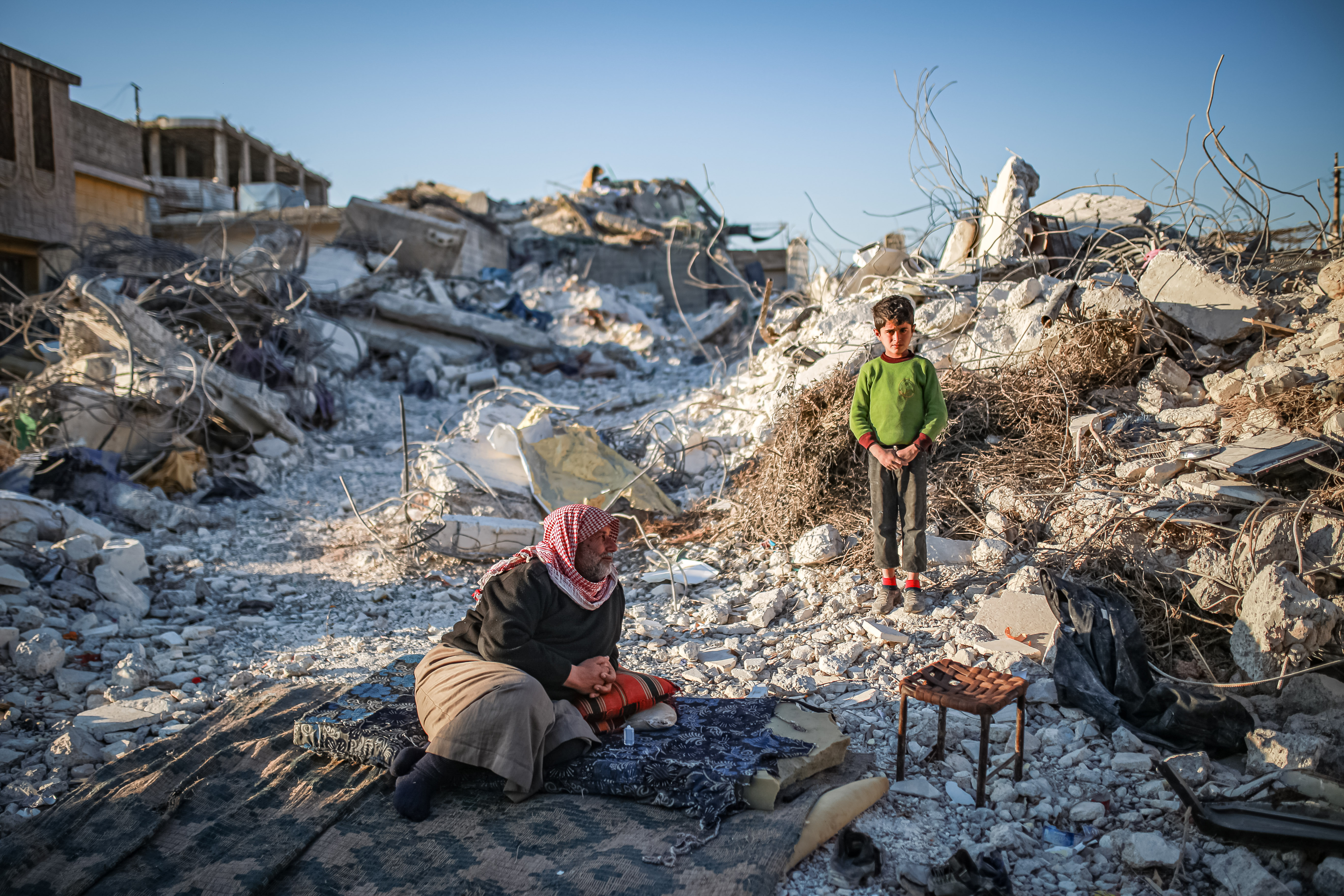 Sirijci među ruševinama pokušavaju preživjeti u teškim uslovima