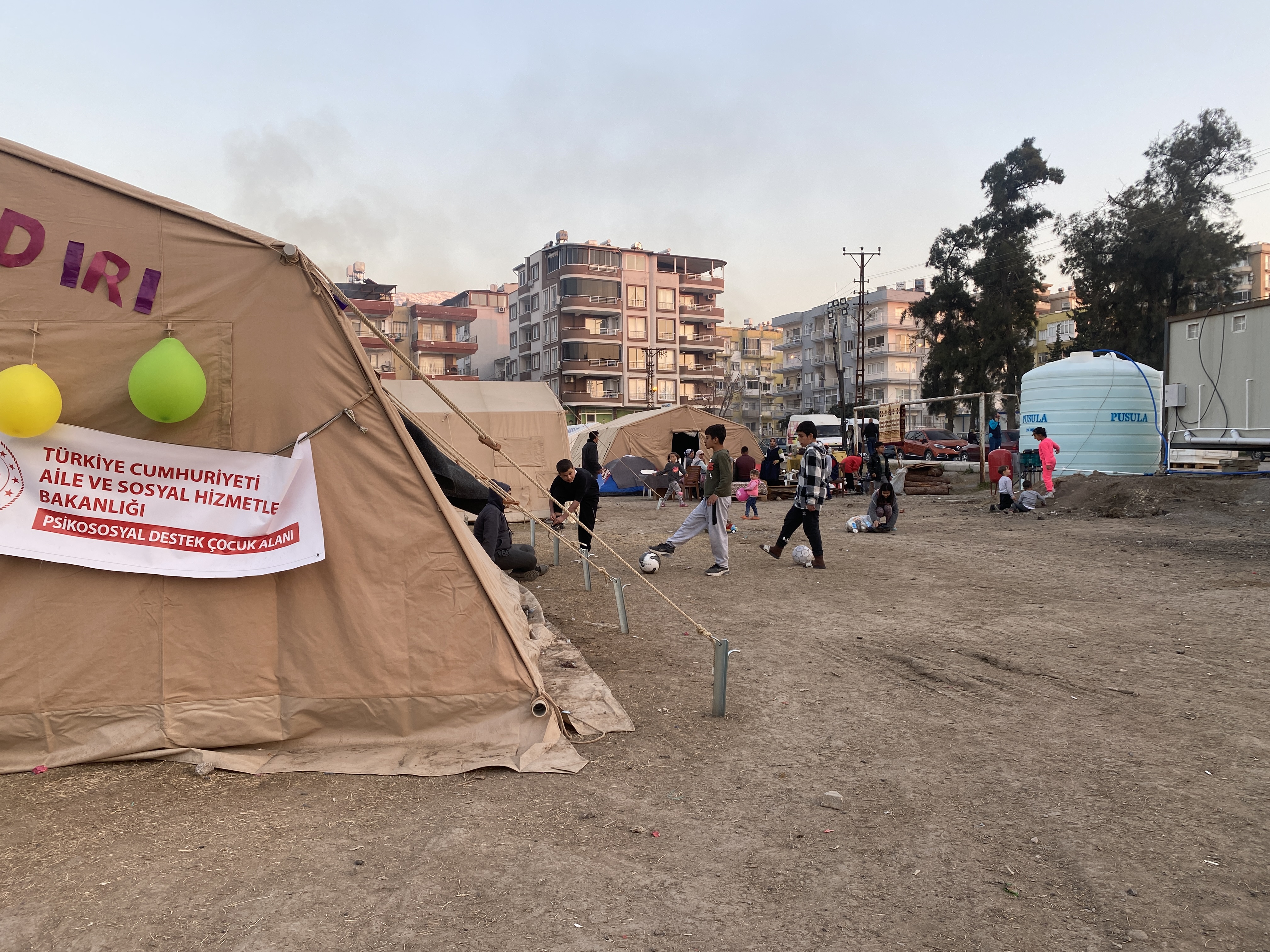 FEF117B0-7E1B-4C93-9BF8-BF56D9039A1D