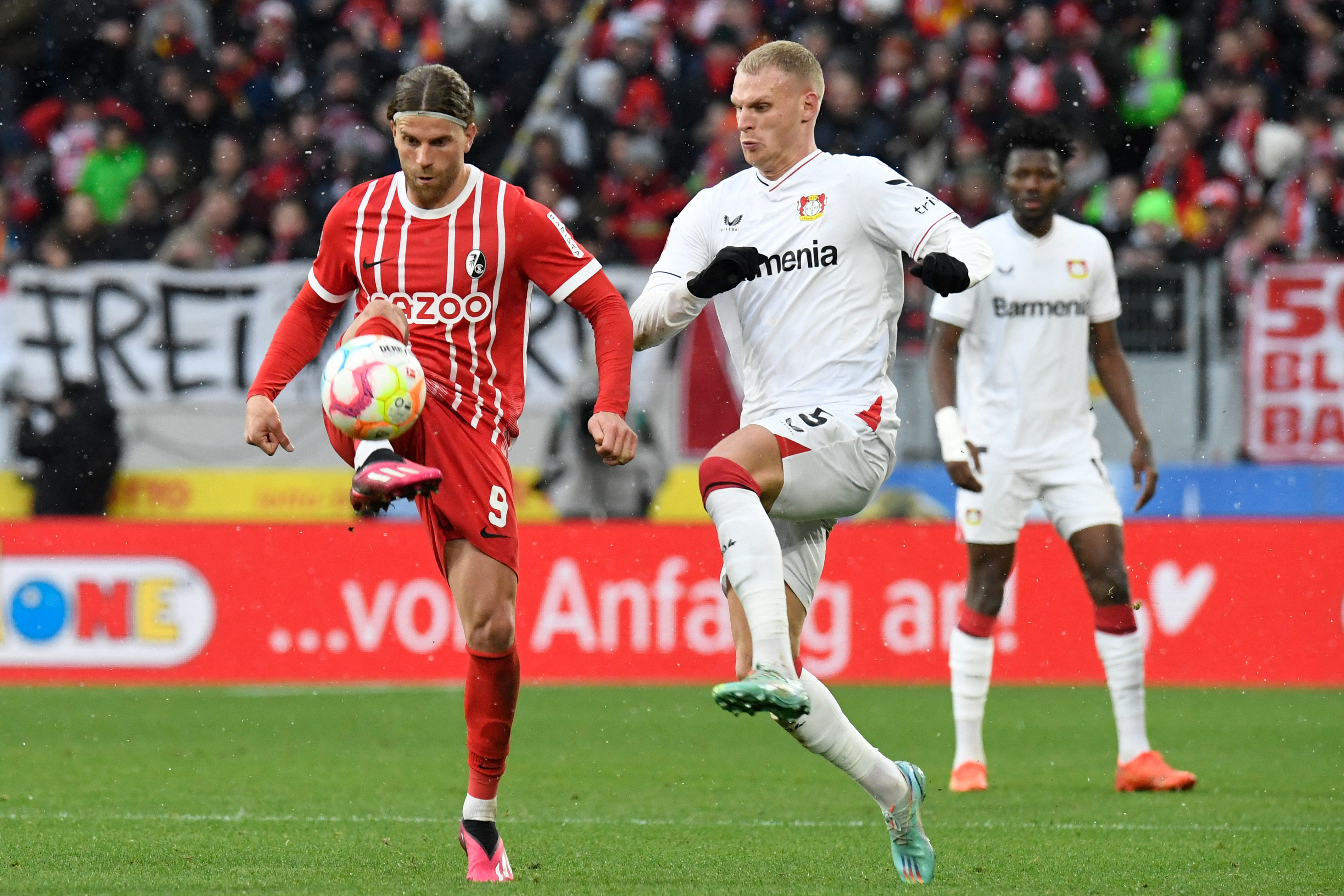 FBL-GER-BUNDESLIGA-FREIBURG-LEVERKUSEN