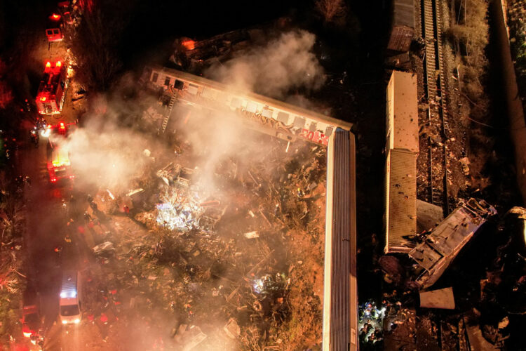 Trains collide near Larissa