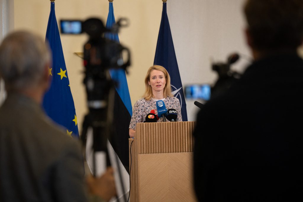 1660832369-000_32BU4HF-1024x683