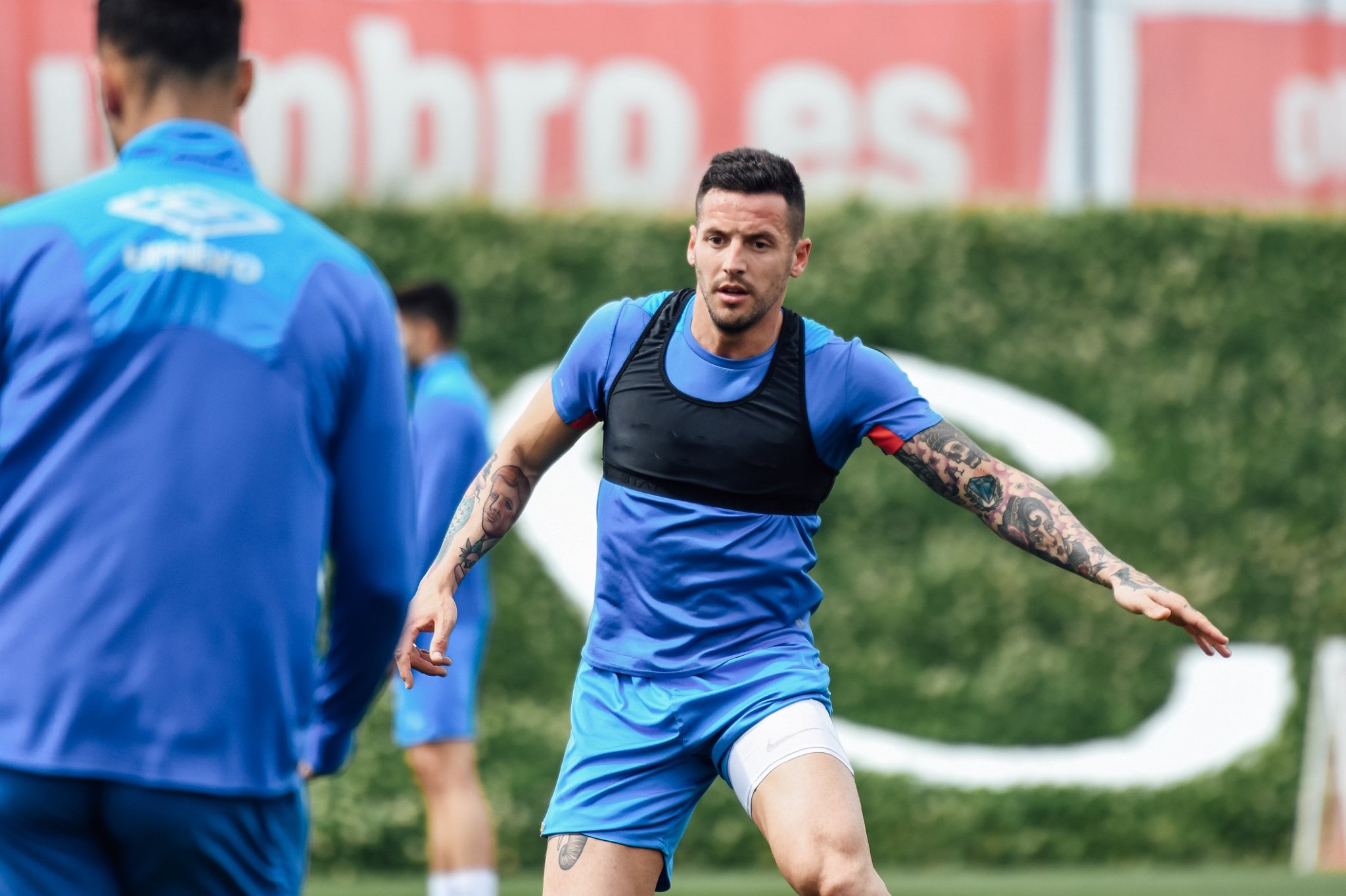 60179241_2209652122404442_2315422560105267200_n