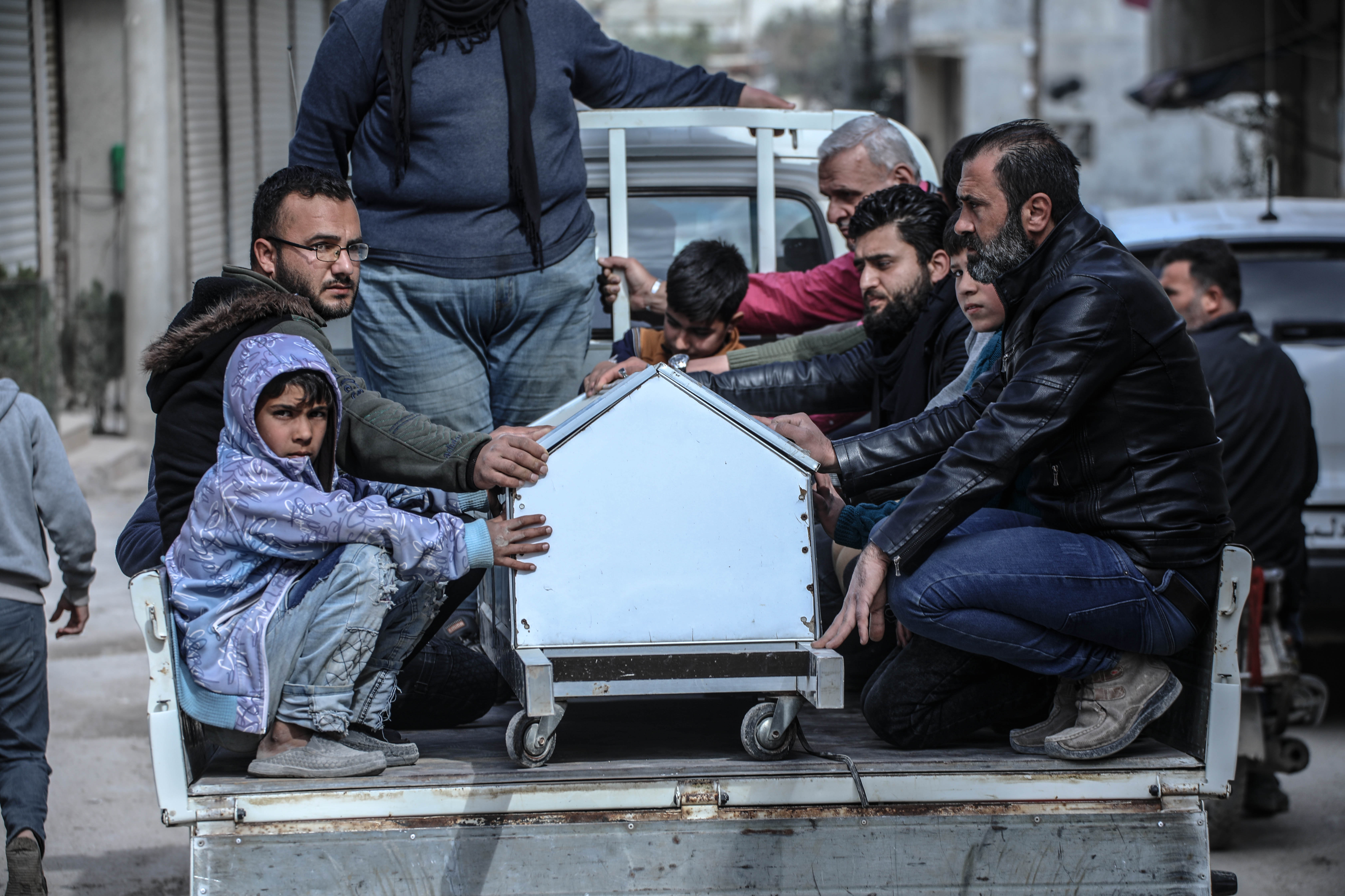 Sirija: U zemljotresima u Idlibu poginuo 61 član porodice Gannam