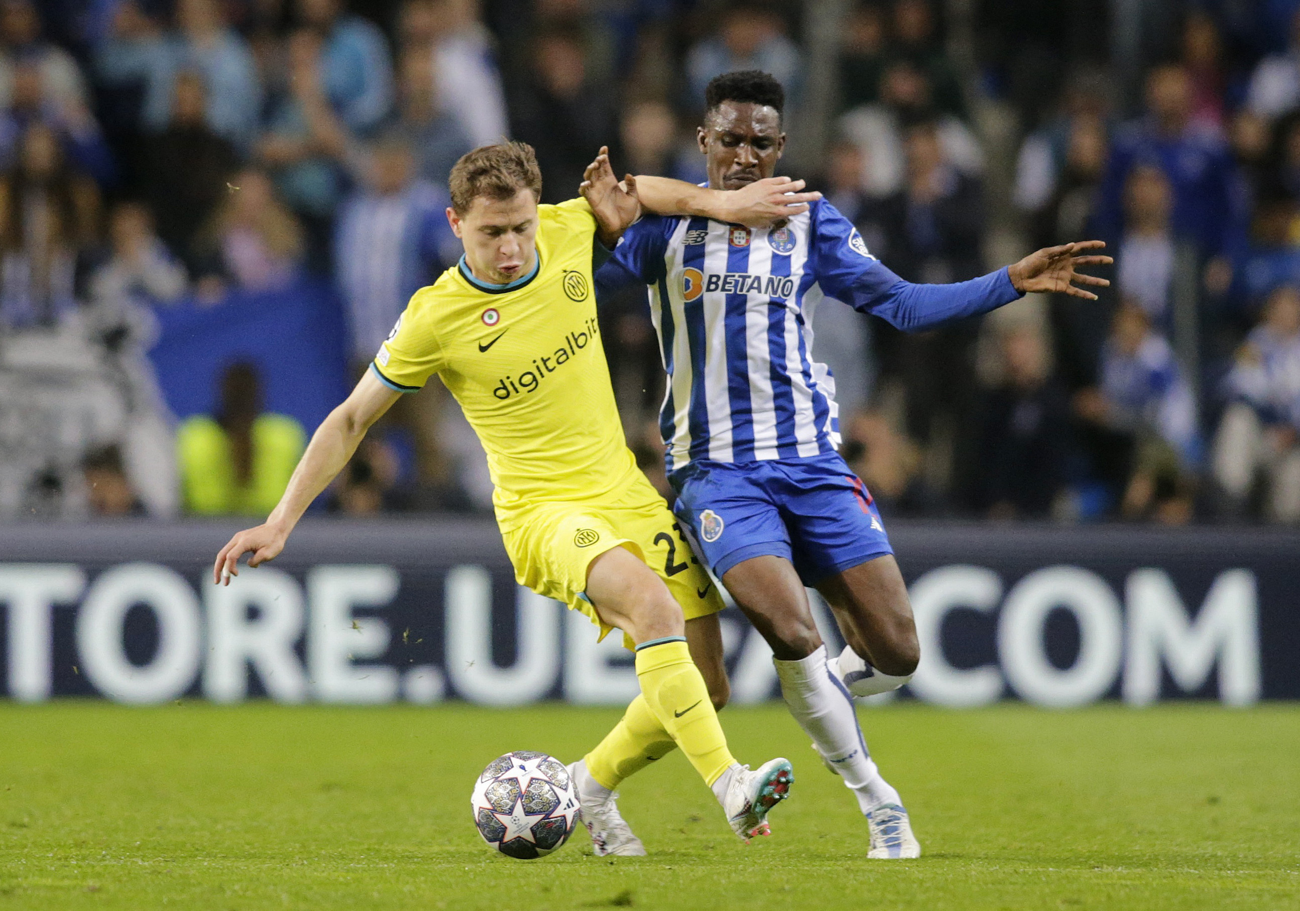 Champions League - Round of 16 - Second Leg - FC Porto v Inter Milan