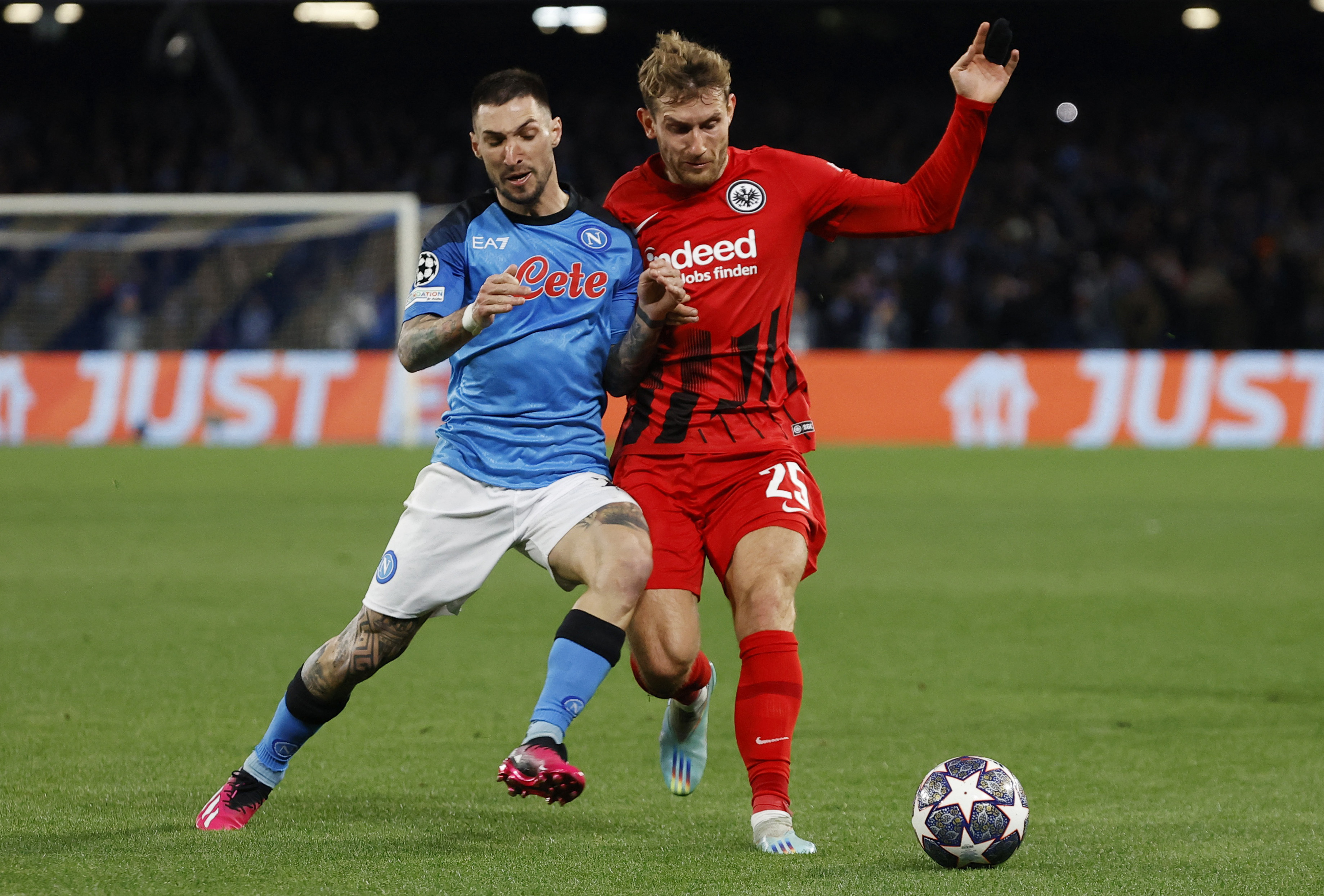 REUTERS/Ciro De Luca