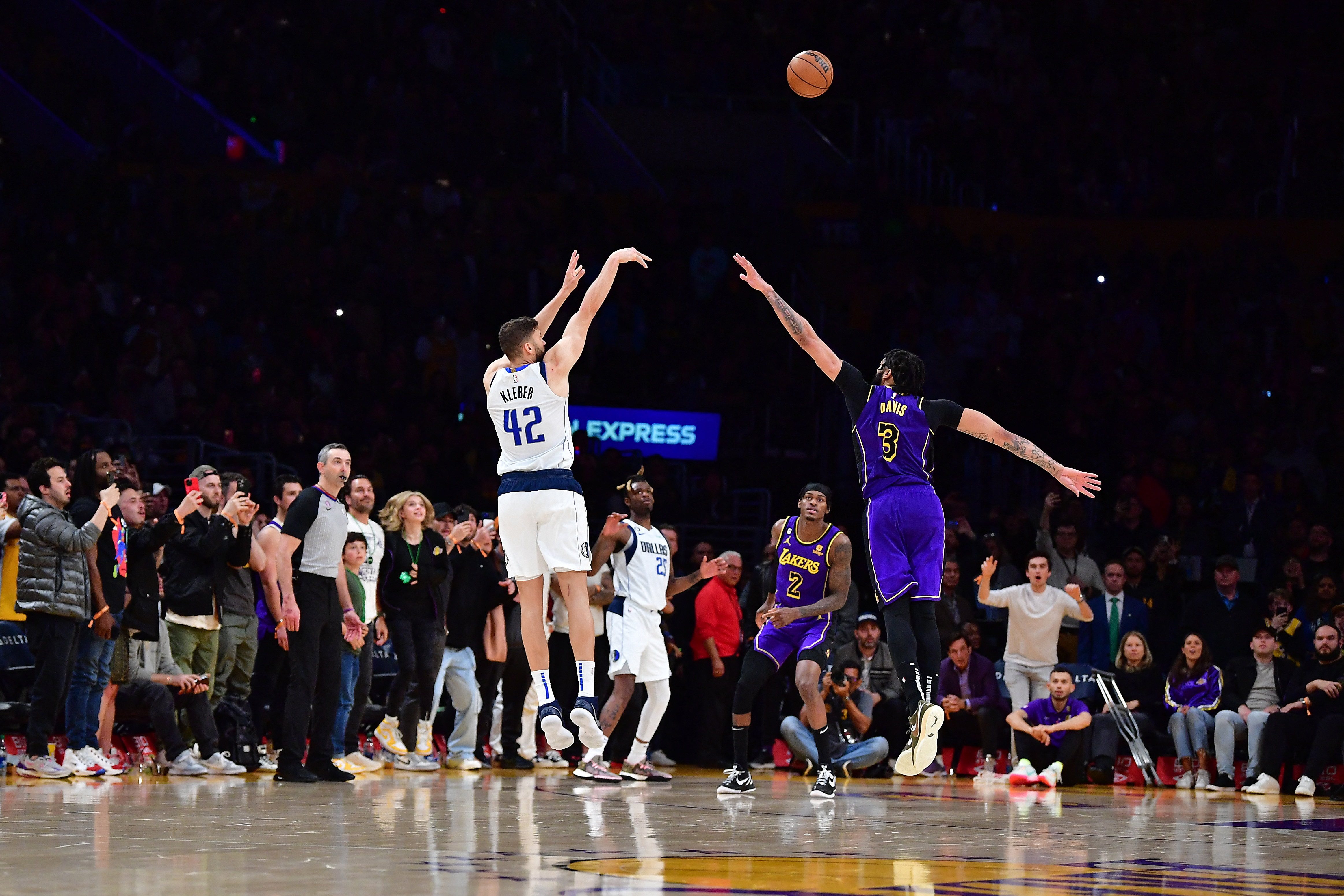 NBA: Dallas Mavericks at Los Angeles Lakers