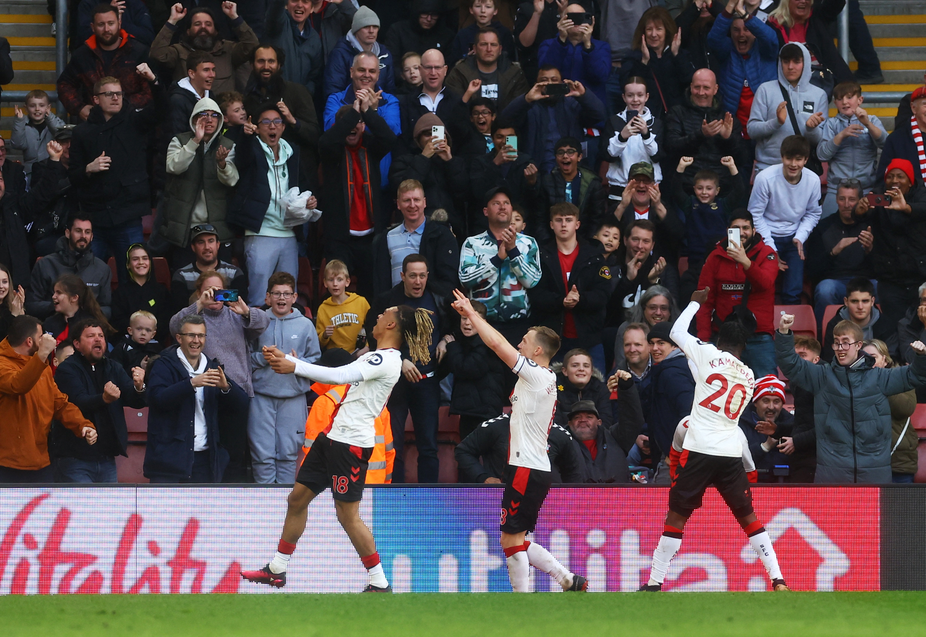 Premier League - Southampton v Tottenham Hotspur
