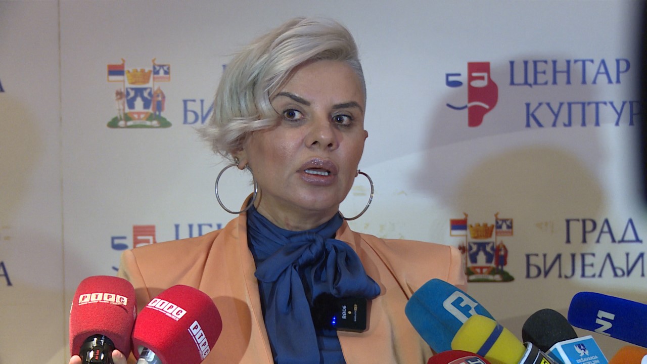 thumbnail_SA-.00_00_56_11.Still001