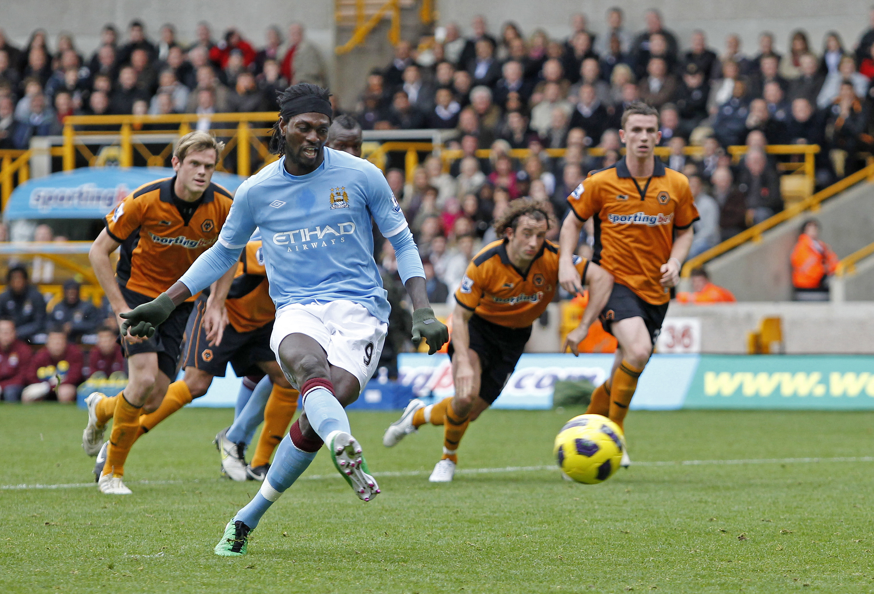 FBL-ENG-PR-WOLVES-MAN-CITY