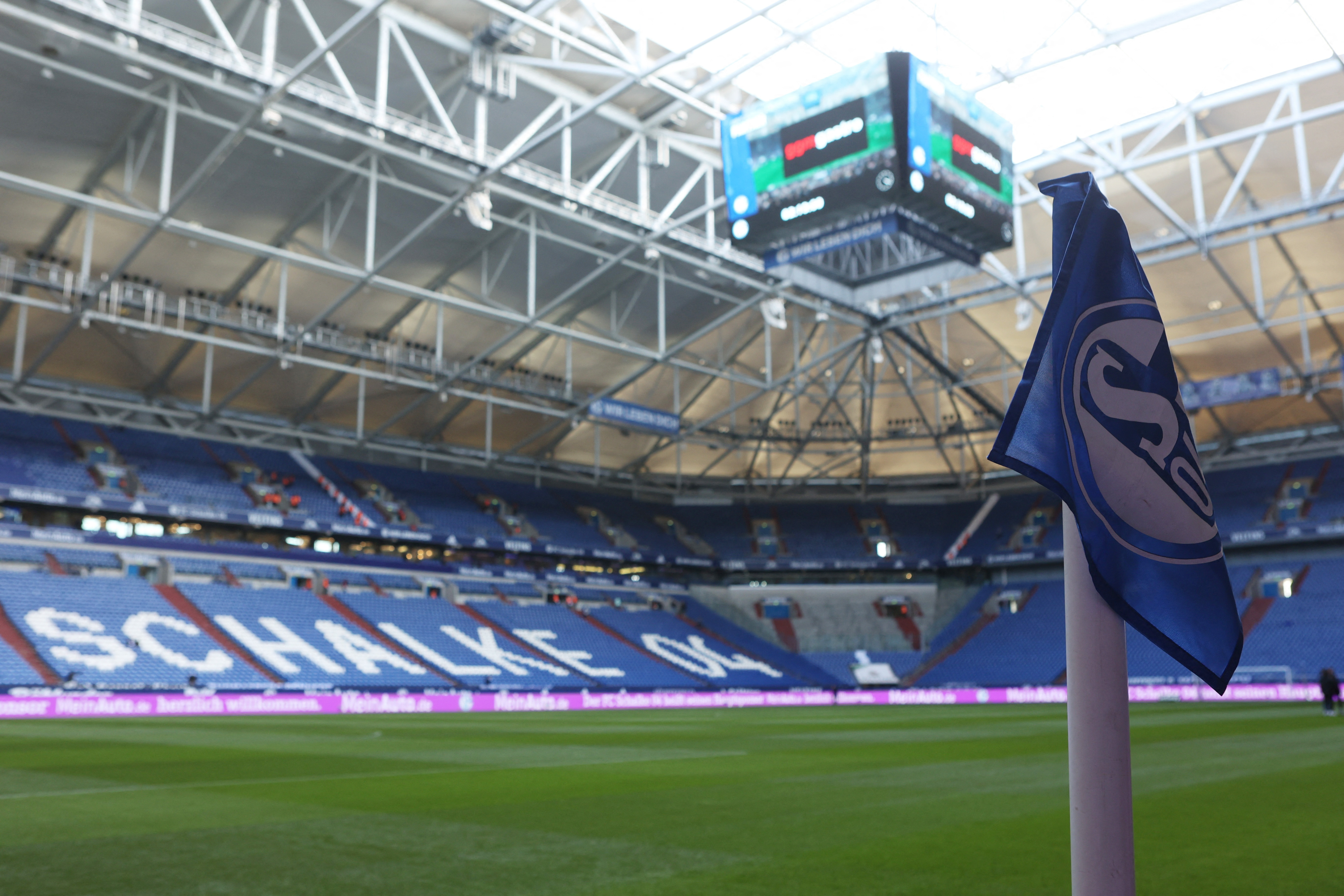 Bundesliga - Schalke 04 v Borussia Dortmund