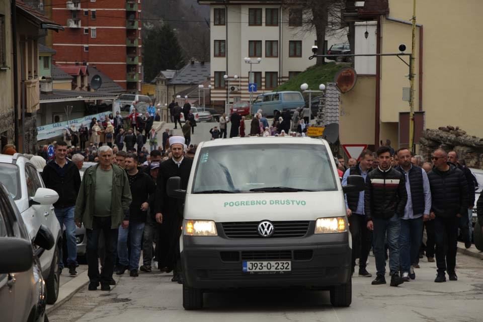 329517160_242029518200917_6645455343391257585_n