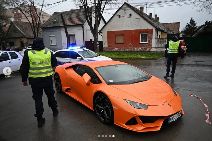LAMBORGHINI UROŠ PANIĆ