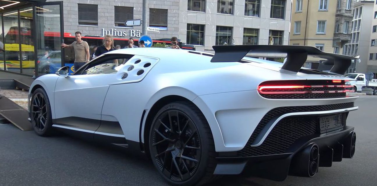 62512967-bugatti-centodieci