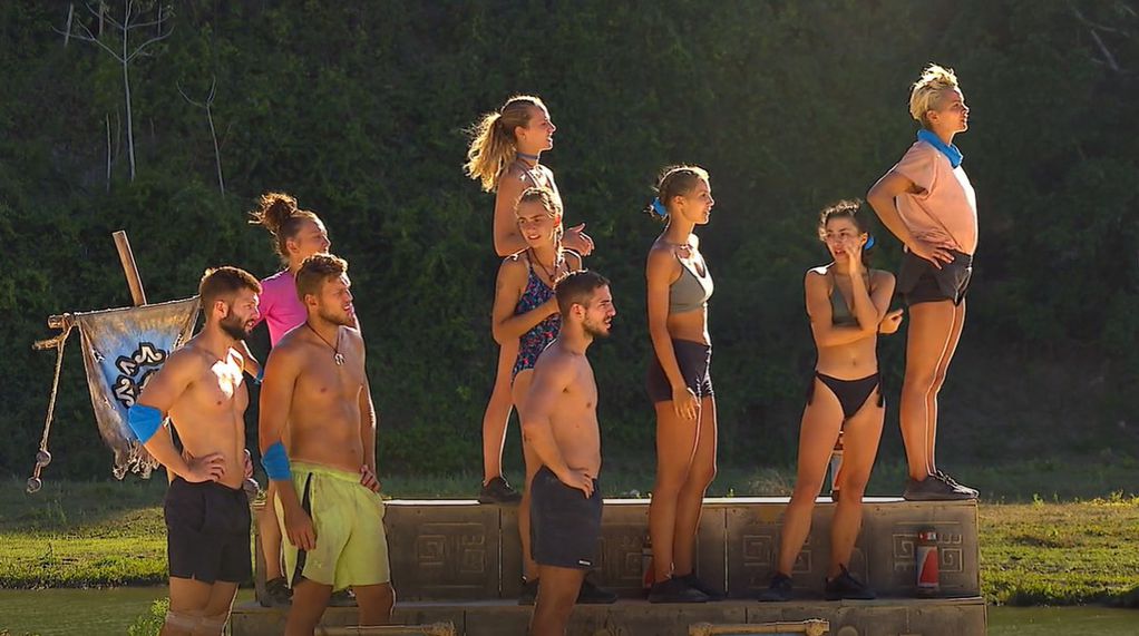 62520910-in-magazin-survivor