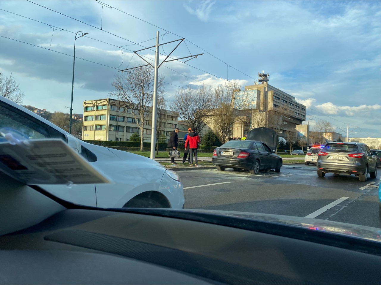 vozilo se malo zapalilo