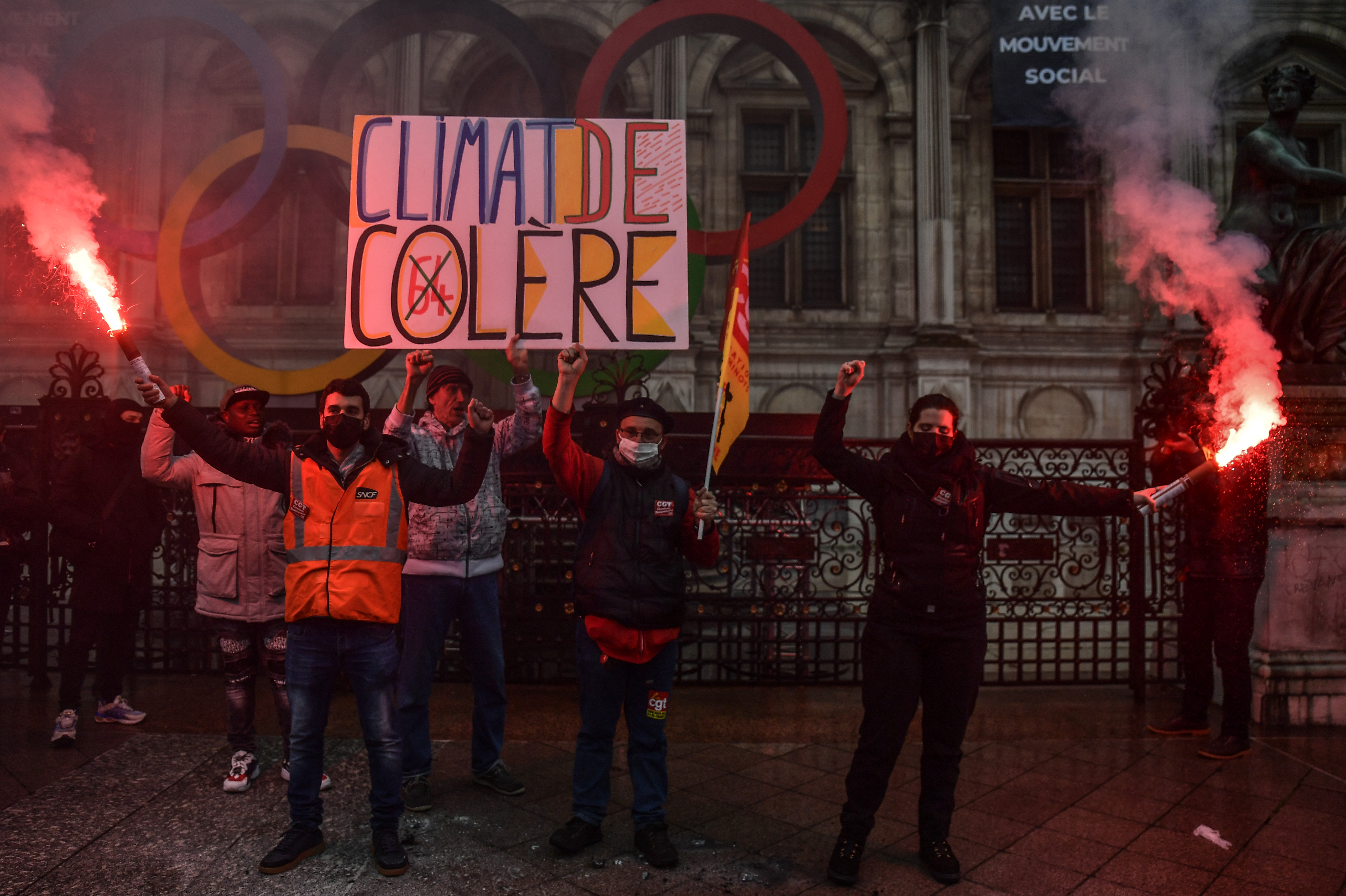 U toku protesti: Ustavno vijeće Francuske potvrdilo Macronovu penzionu reformu