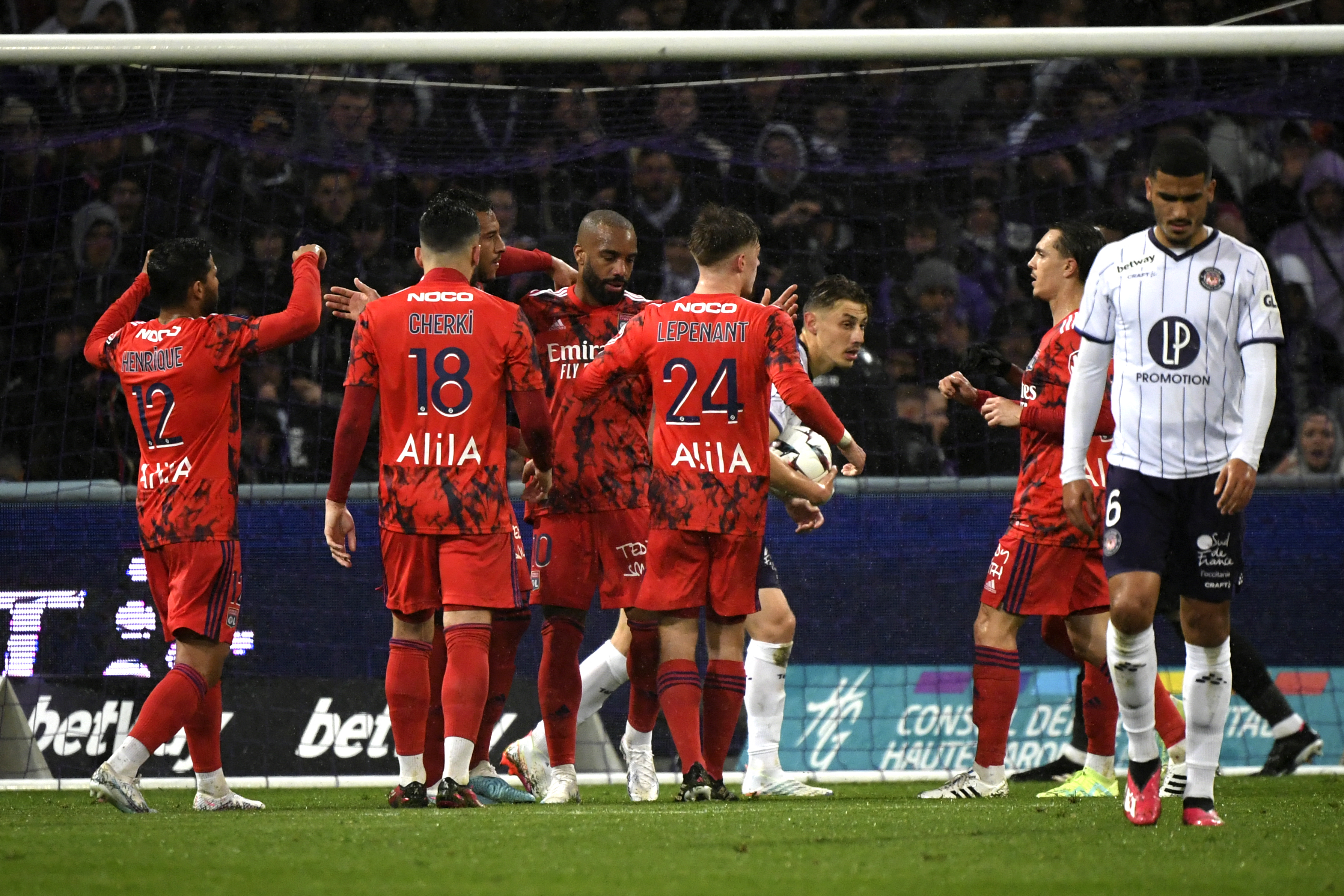 FBL-FRA-LIGUE1-TOULOUSE-LYON