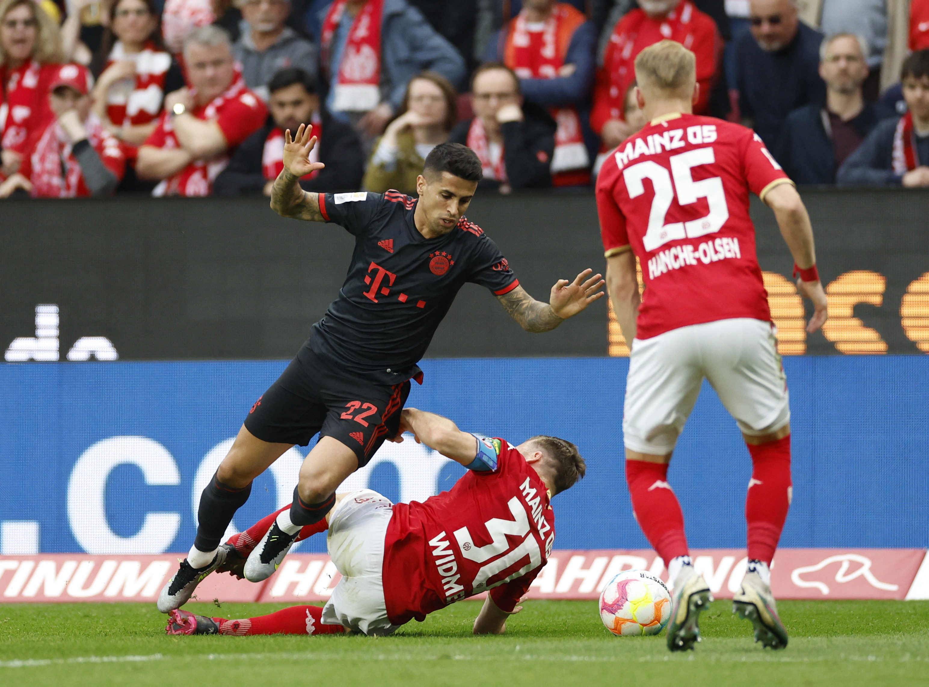 Bundesliga - 1. FSV Mainz 05 v Bayern Munich