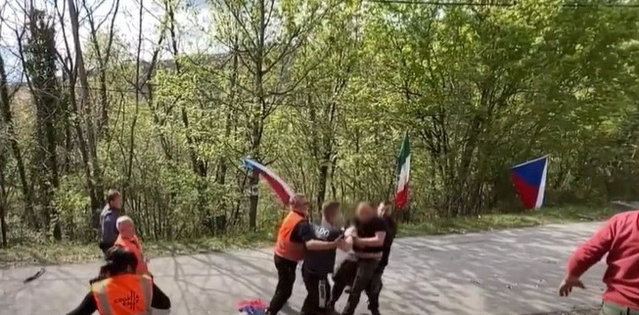 62530508-tucnjava-na-reliju