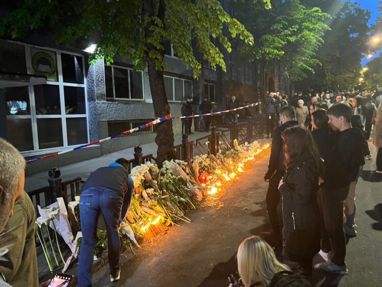 1683137572-vracar-svece2-750x563