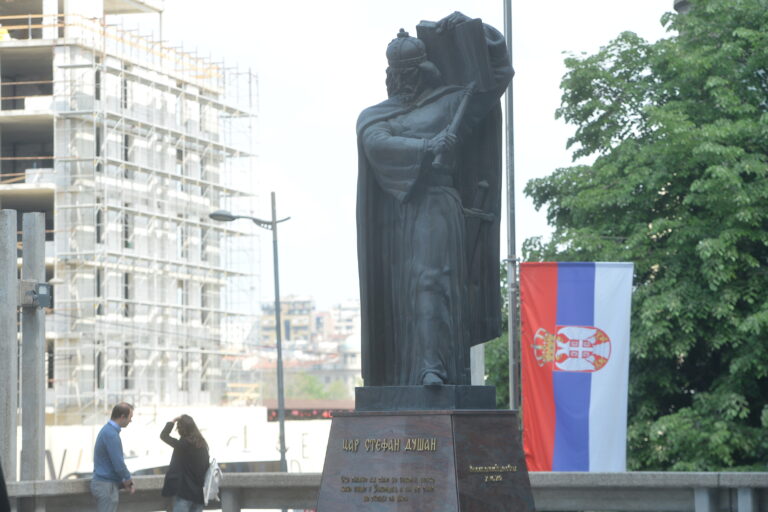 SPOMENIK CARU DUANU