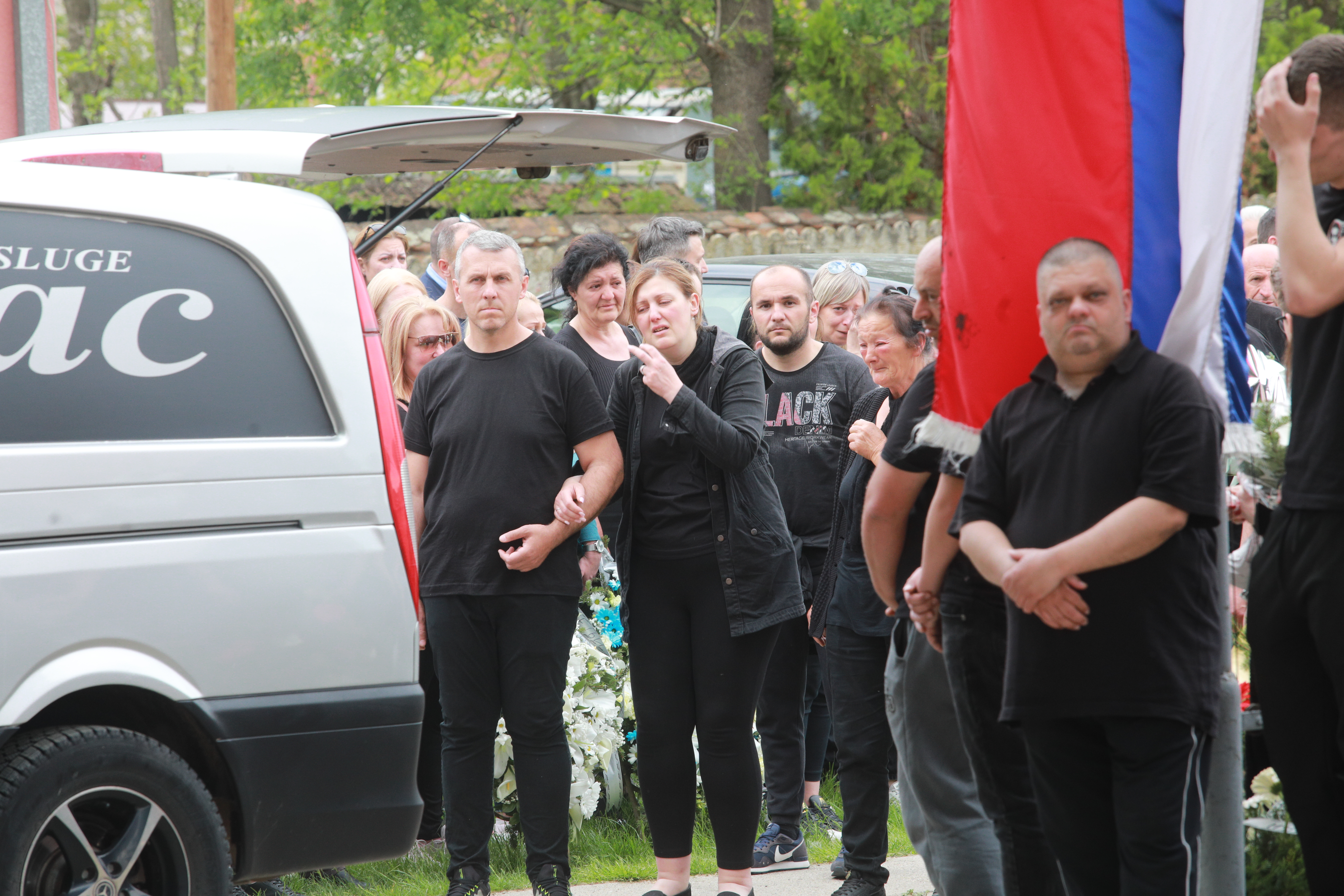 Srbija: Sahranjena petorica mladića, žrtve napada u okolini Mladenovca