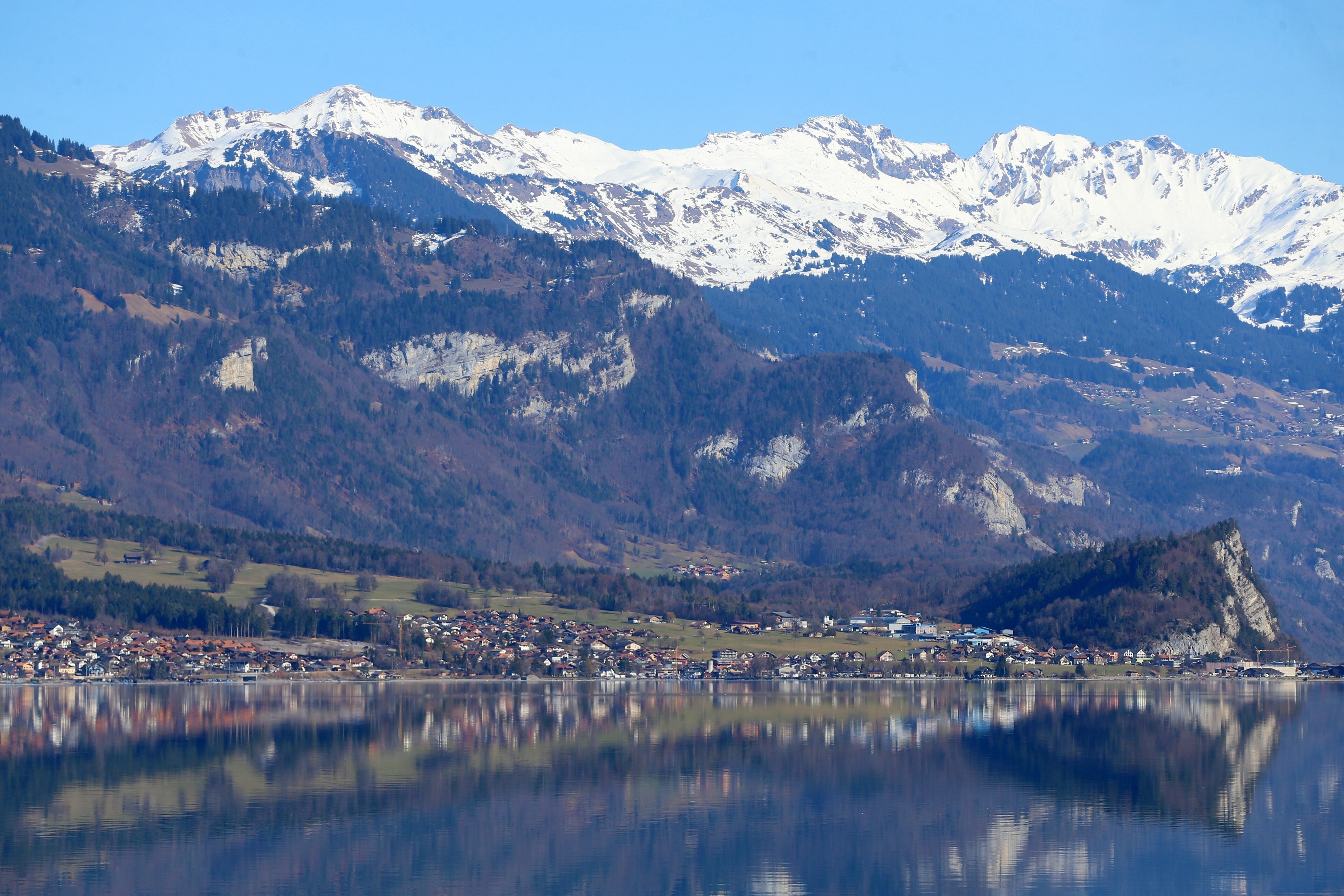 Swiss Lake Brienz and Lungern, natural wonder at the foot of the Alps