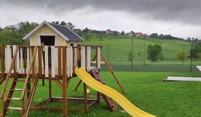 2c05510a-1bbf-41e0-b0c7-eecda86ae1fe