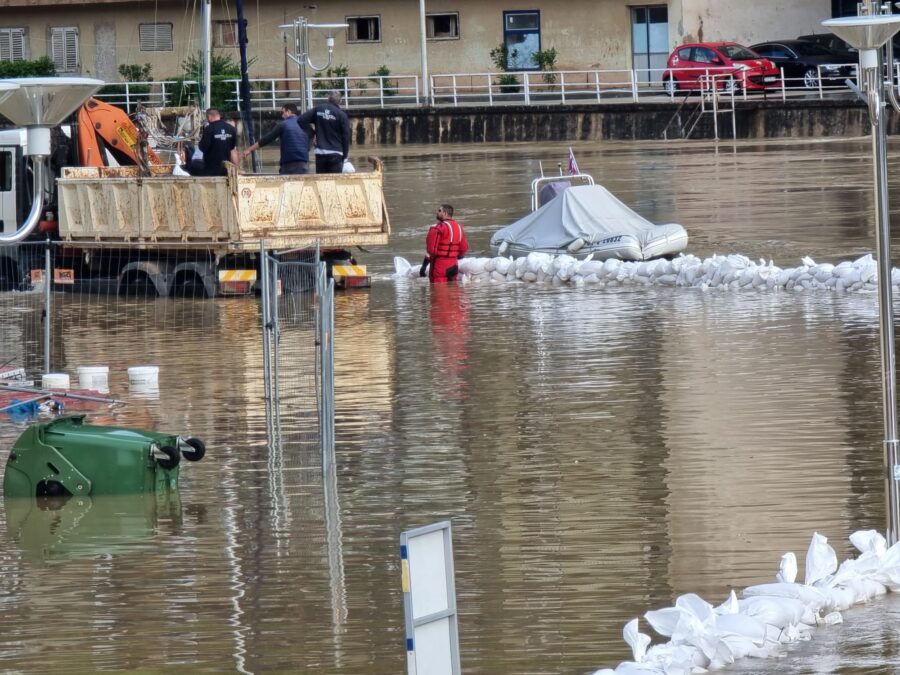 1684132282-0a648ce9-0516-417f-a976-41c9d679863f-900x675