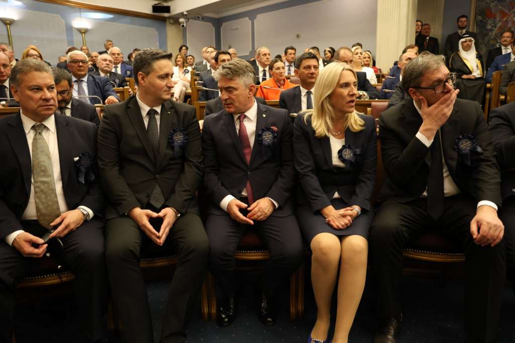 l_40a96c4cb5c7df9ca541190ce734a70b