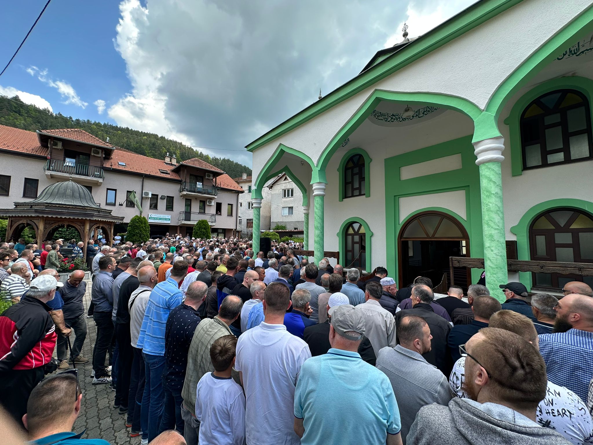 U Priboju klanjana dženaza i obavljen ukop ubijenog mladića Ervina Ćelahmetovića