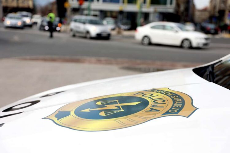 1684914089-policia-750x500