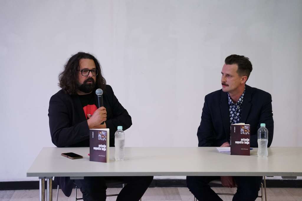 l_98705eacd0257e77d33db383d4371288