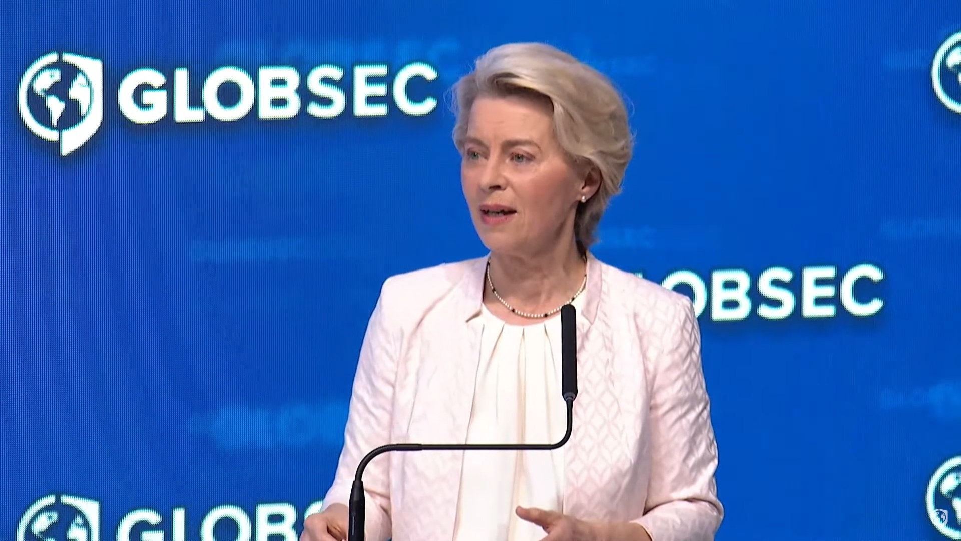 VON DER LEYEN ZA WEB