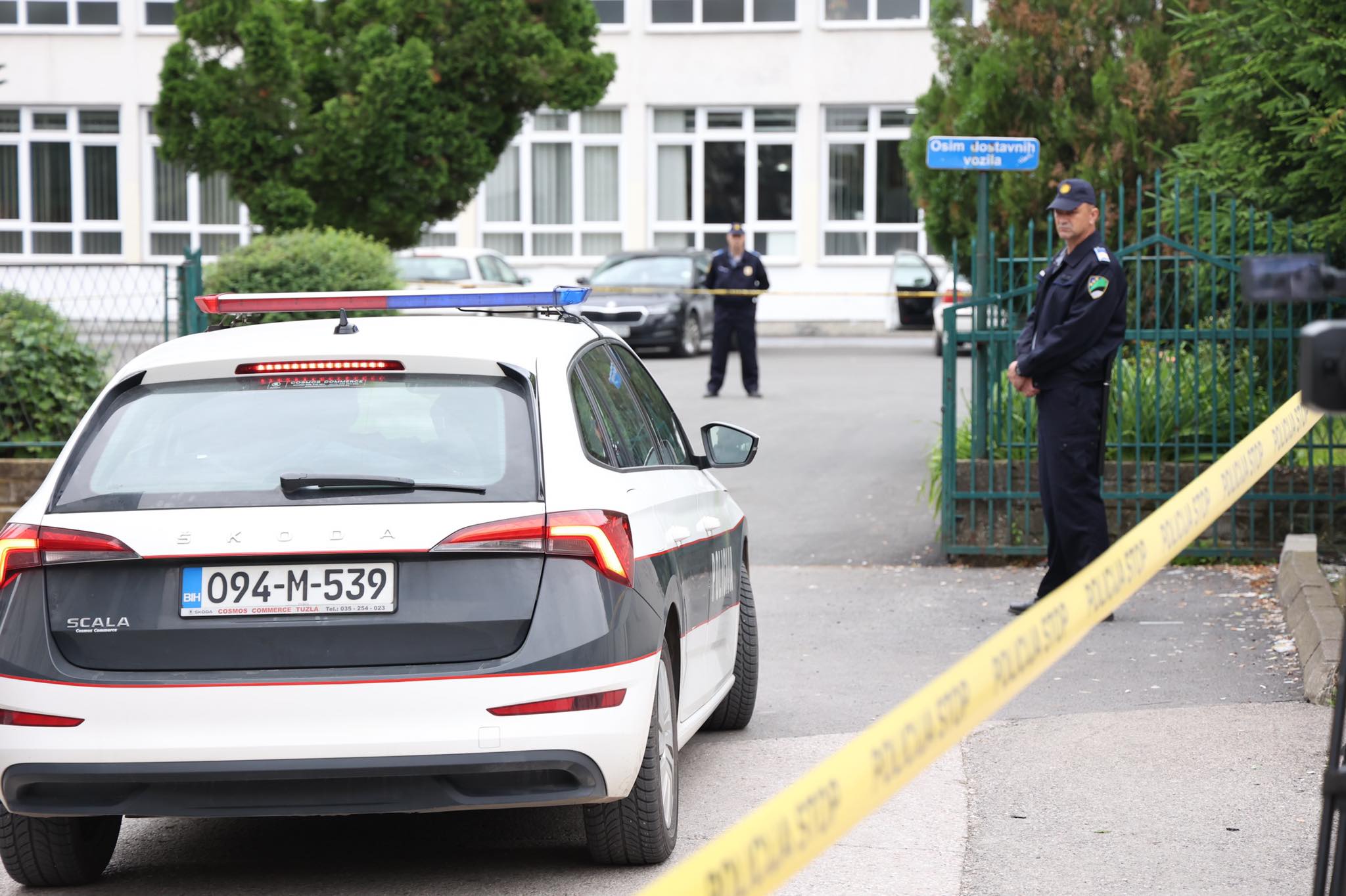 skola44 lukavac pucnjava