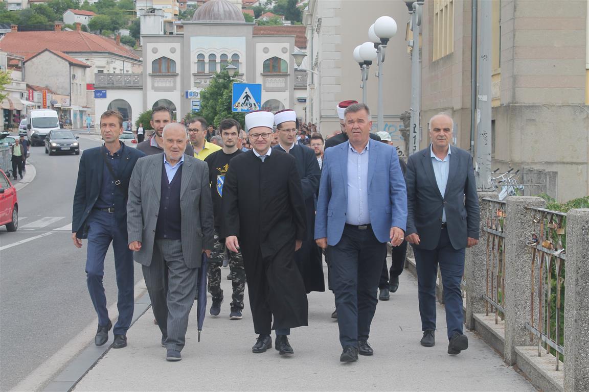 Mostar: Muftija Dedović na mirnim protestima poručio da Bošnjaci neće pristati na diskriminaciju