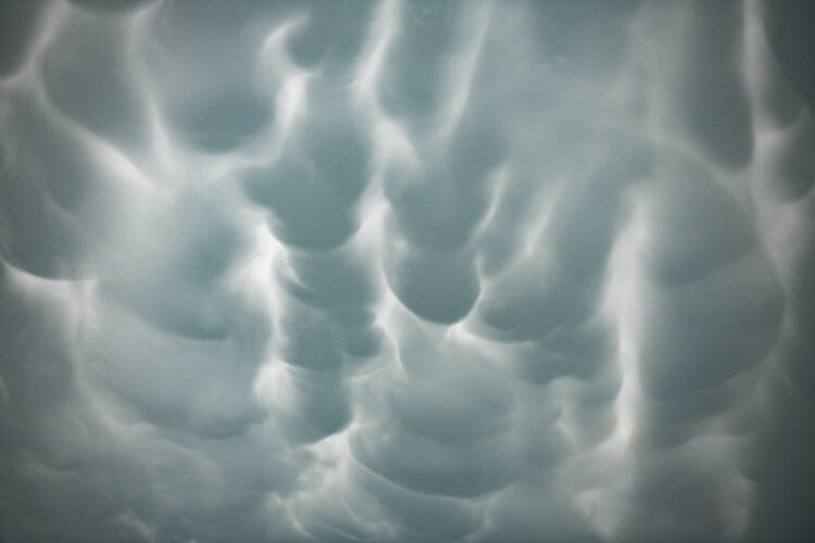 1687529870-oblaki-4-of-8-750x500