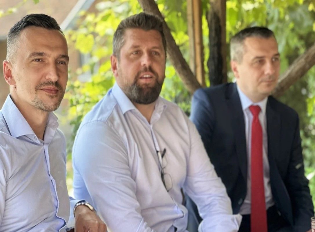 79bacb95-a70d-436b-9d6b-eab41628ed80